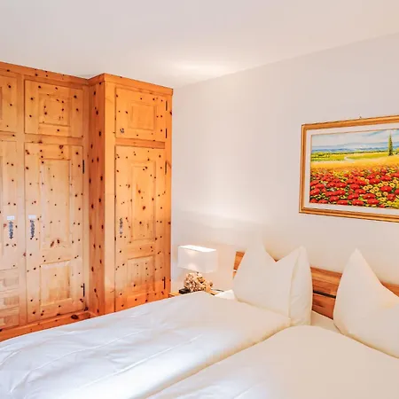 Chesa Polaschin B - B10 - By Interhome 아파트