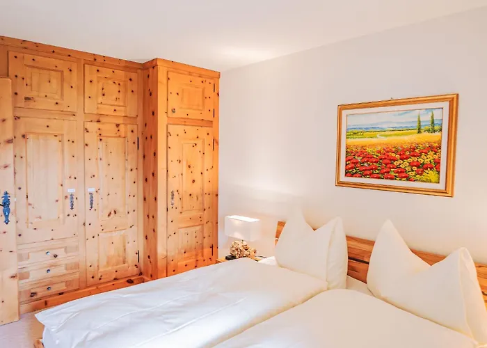 Chesa Polaschin B - B10 - By Interhome Appartement