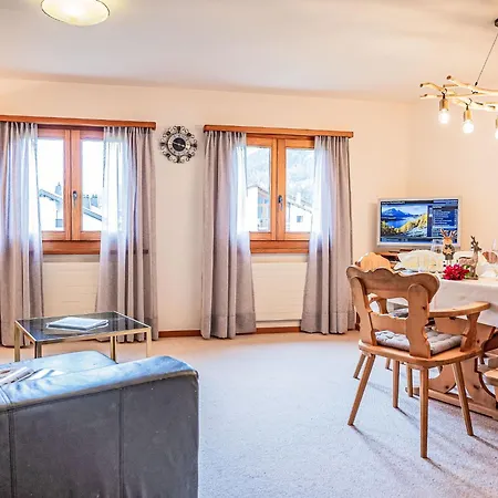 Chesa Polaschin B - B10 - By Interhome Lägenhet Sils Maria