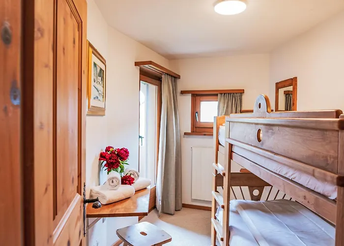 Lejlighed Chesa Polaschin B - B10 - By Interhome *